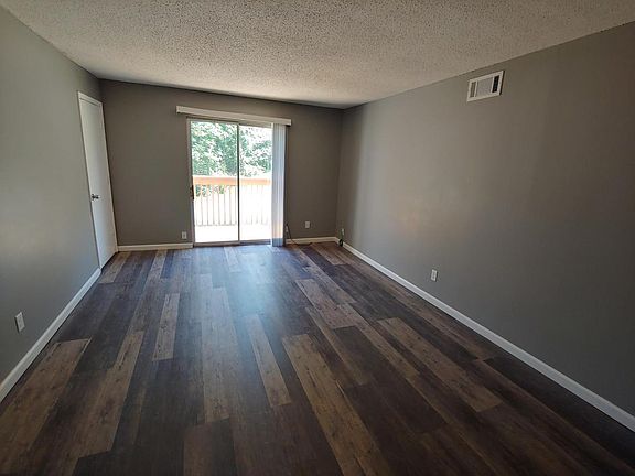 4th image of 2836 Blackforest Dr APT D