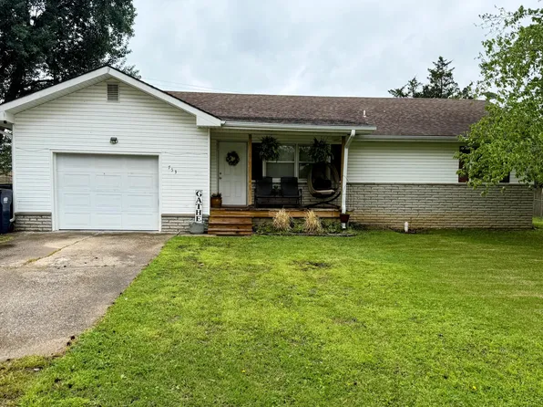 753 S Hickory Street, Buffalo, MO 65622