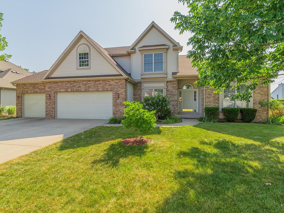 Front view of home