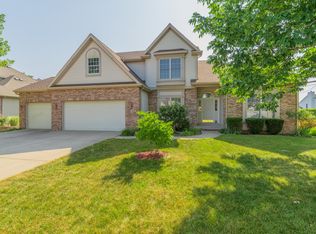 34 Paige Pl, Bloomington, IL 61704