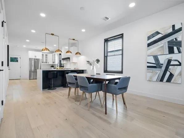 916 Broadway #1, Somerville, MA 02144