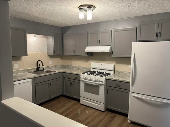 19 Country Club Drive #15, Manchester, NH 03102