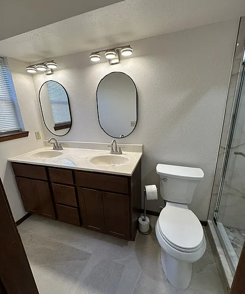 Comfort height dual vanity in Primary Bathroom