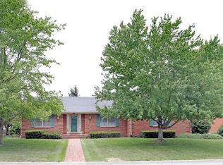 106 Westview Dr, Versailles, KY 40383