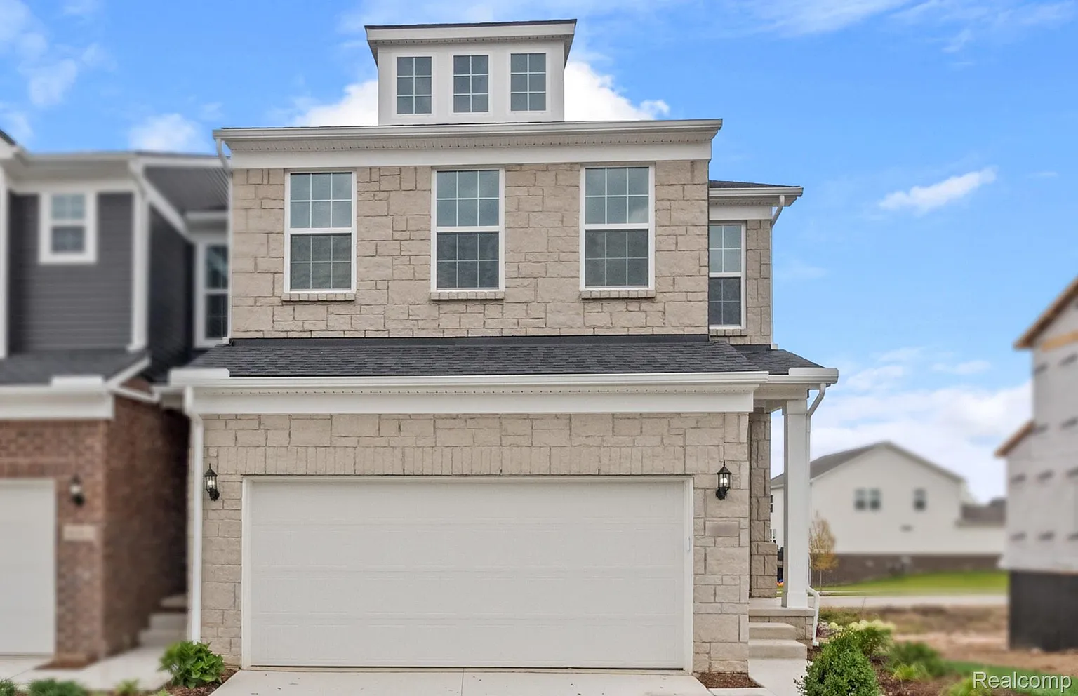 4040 Nottingham Cir photo 1