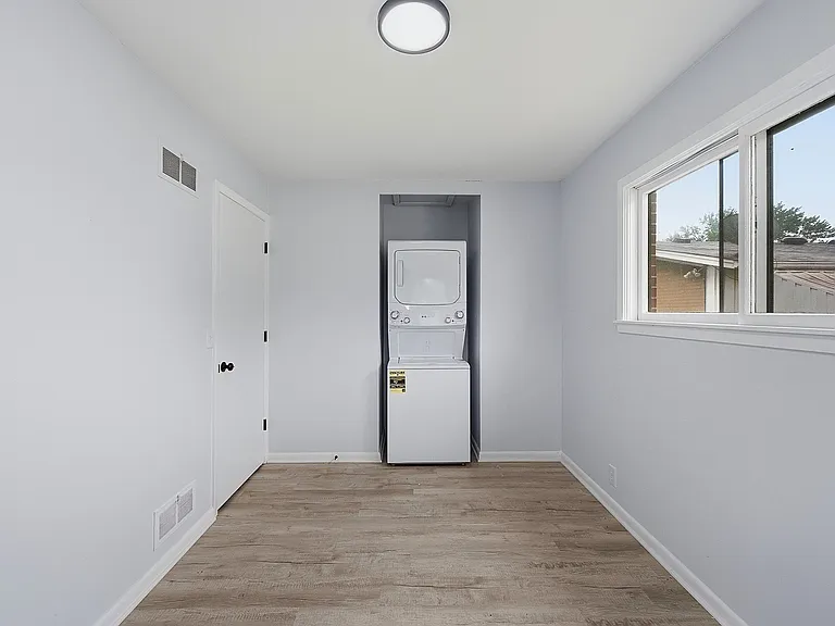 4092 Trebor Dr — Photo 11