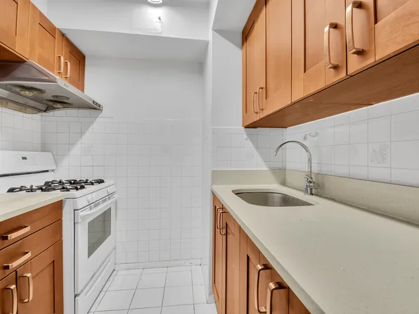 414 West 54th Street image 5 of 9