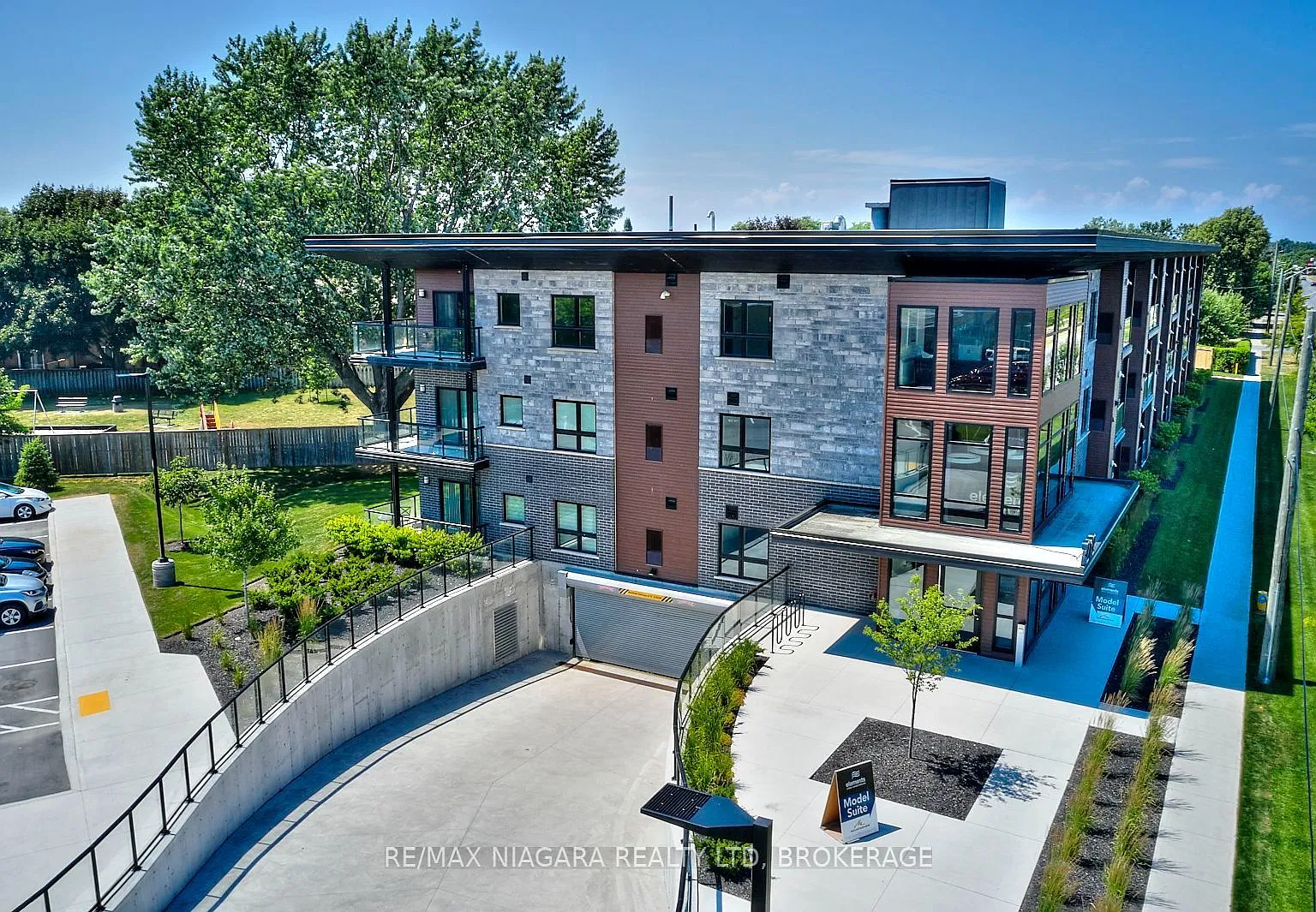 3 bed, $2,600 — Photo 2