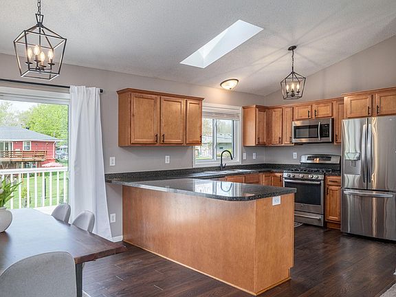 3rd image of 633 108th Ave NW