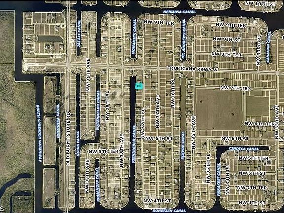 3rd image of 722 NW 37th Pl
