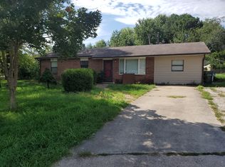 708 N 12th Pl, Rogers, AR 72756