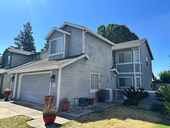 3rd image of 320 Laurelwood Cir