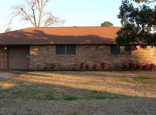 3038 34th St, Port Arthur, TX 77642