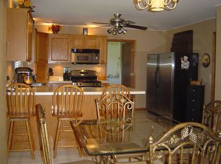 702 S Moccasin Dr, Shabbona, IL 60550