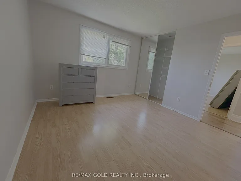 166 Harmony Rd S — Photo 17
