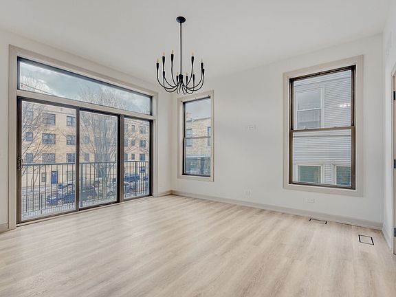 5th image of 2043 N Humboldt Blvd #Ch