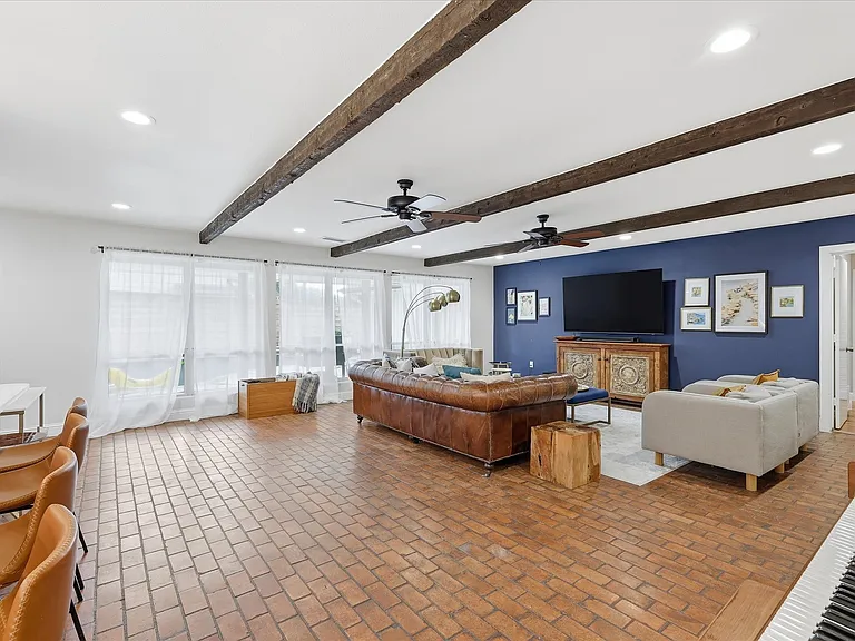 14840 Knollview Dr — Photo 11