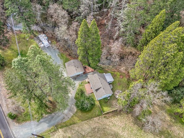 2350 Hugo Rd, Merlin, OR 97532