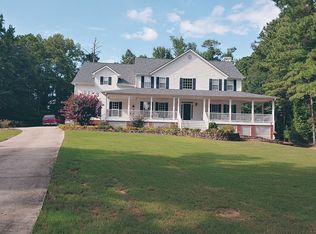 215 Gristmill Dr, Fayetteville, GA 30215