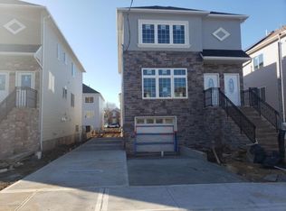450 Eltingville Blvd, Staten Island, NY 10312