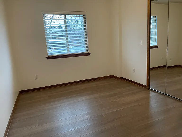 2504 Eagles Cir #4 — Photo 23