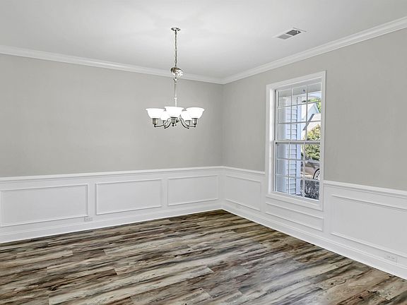 5th image of 151 Mill House Ln