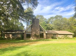 13 Simpson Dr, Philipp, MS 38950