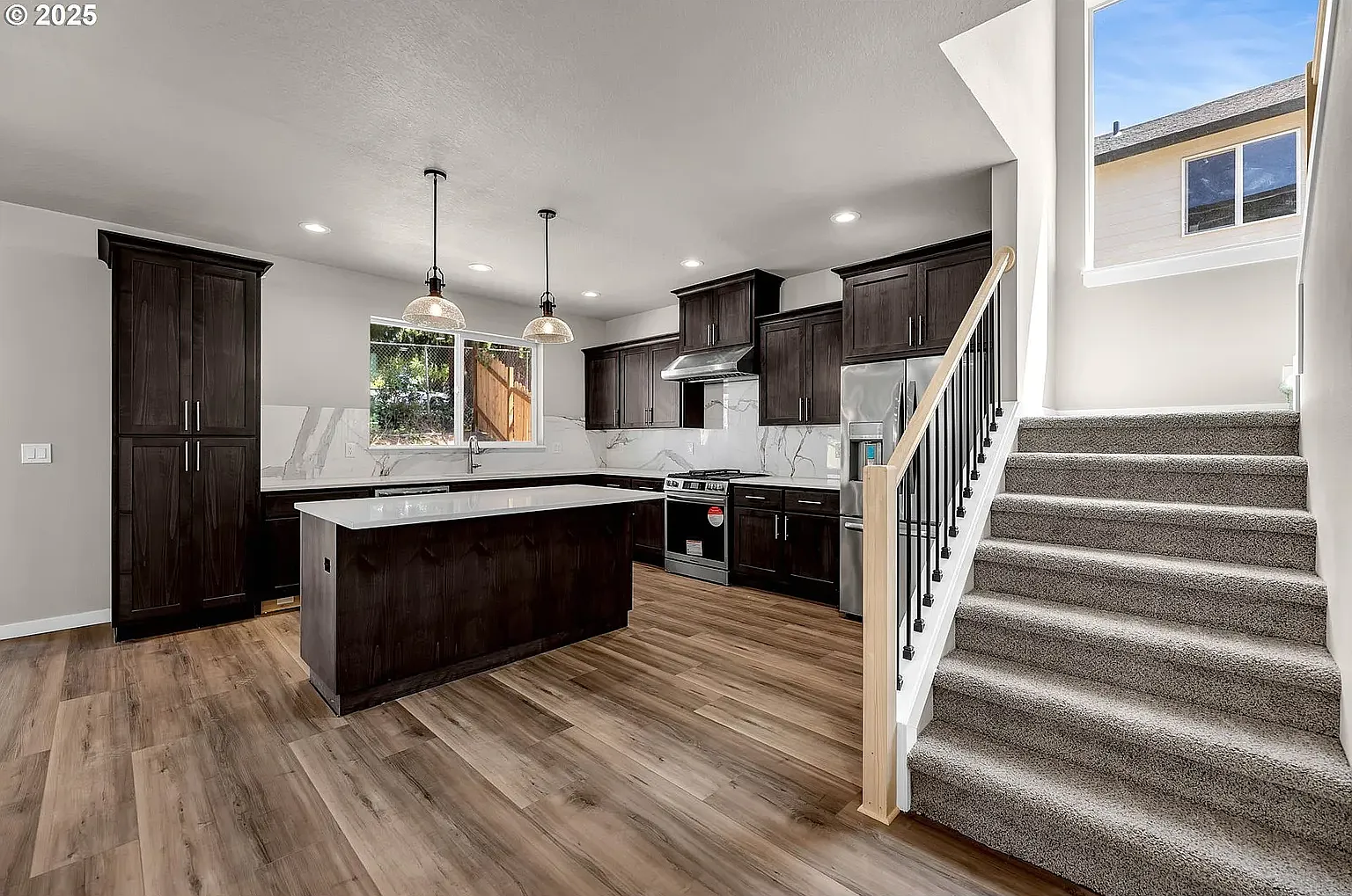 4 bed, 2956 sqft, $7,500 — Photo 4
