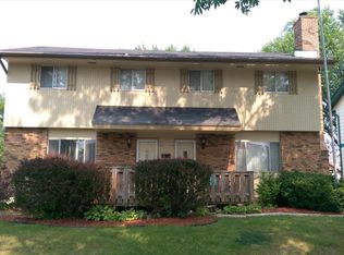 4926 N 106th St, Milwaukee, WI 53225