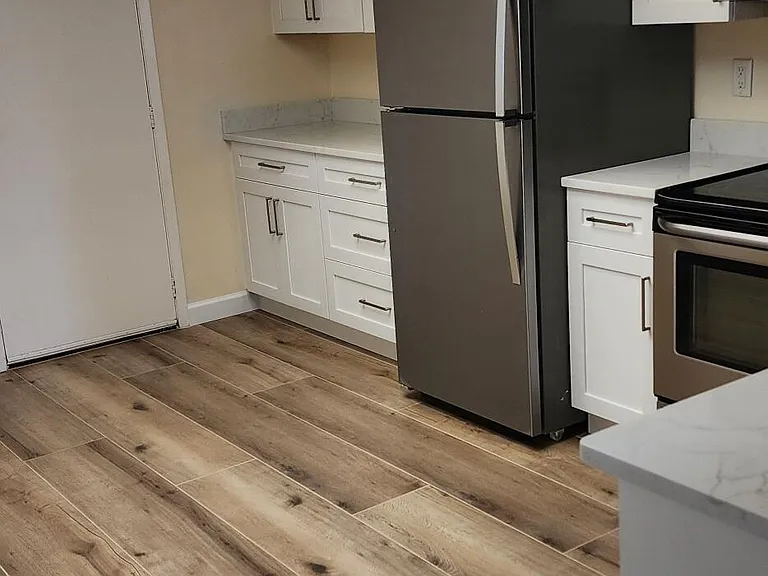 82 Emerald Ct — Photo 3