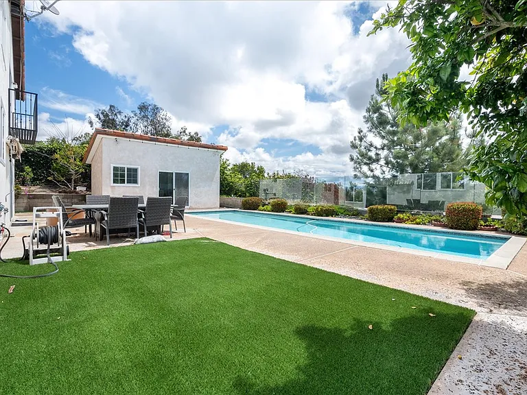 13049 Shalimar Pl — Photo 6
