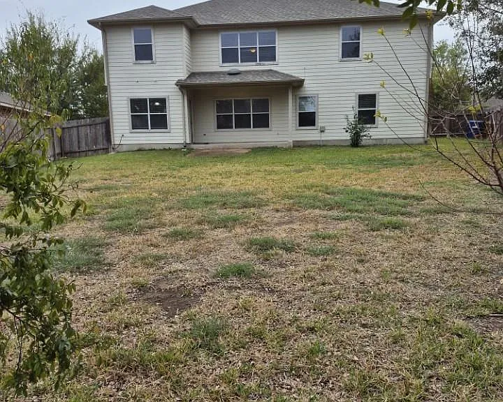 808 Busleigh Castle Way — Photo 30