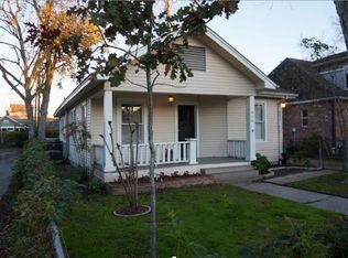922 Arlington St, Houston, TX 77008