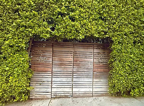 4246 Lexington Ave Photo 1