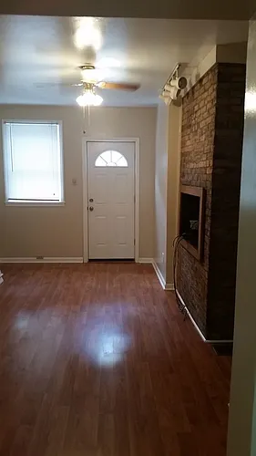 Super cute 1 bedroom apartment on the South Side Flats! Photo 1
