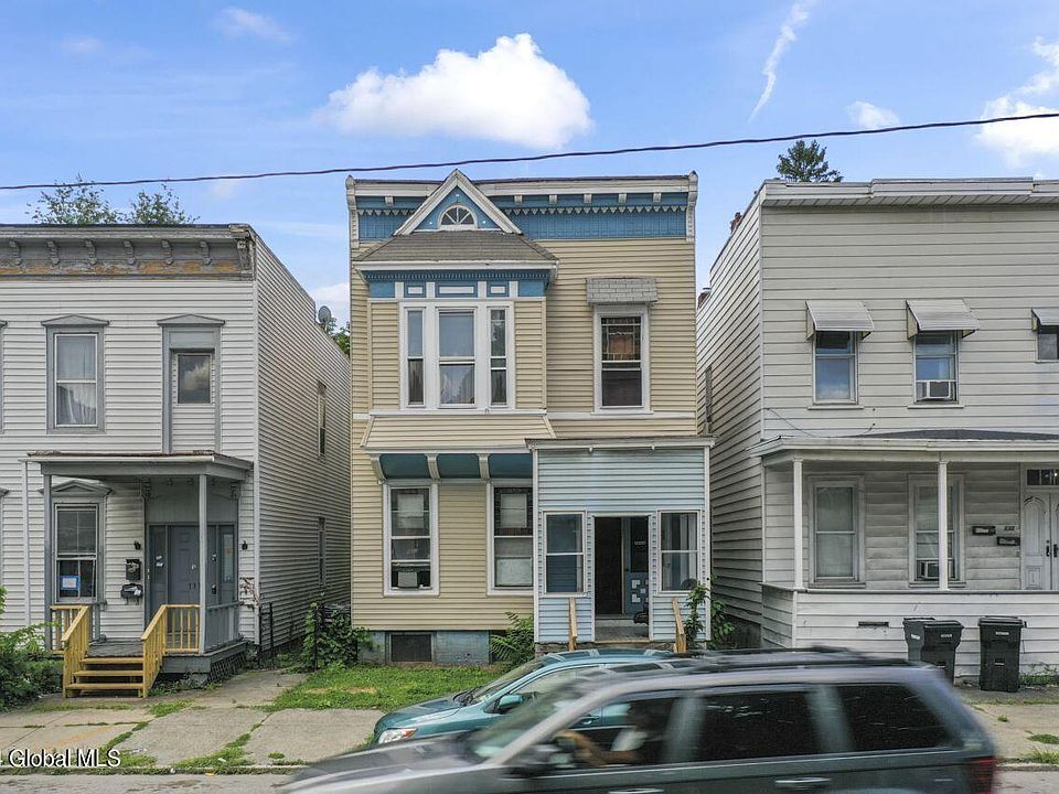 1st image of 135 5th Avenue