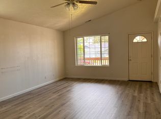 705 Arthur Ave, Cottage Grove, OR 97424