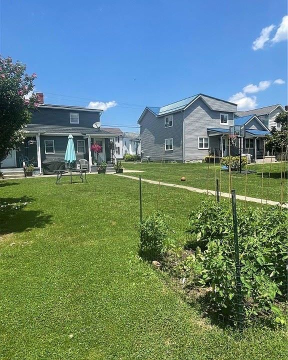 14171417 W Crawford Ave Connellsville, PA, 15425 Apartments for Rent