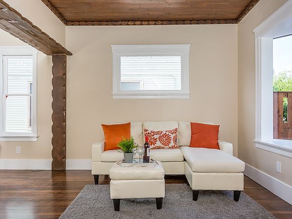 5th image of 2028 30th St