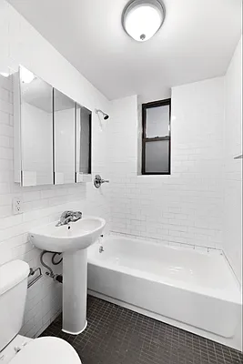 Rented by REAL New York | media 16