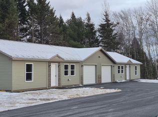 6 Woodman Ln #B, Hartland, ME 04943