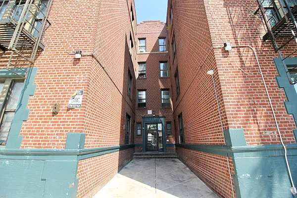 Rented by Hagstrom Management Inc | media 10