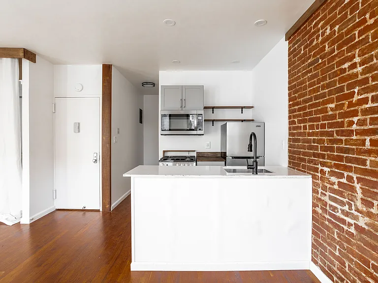 509 W 173rd St #4 — Photo 4