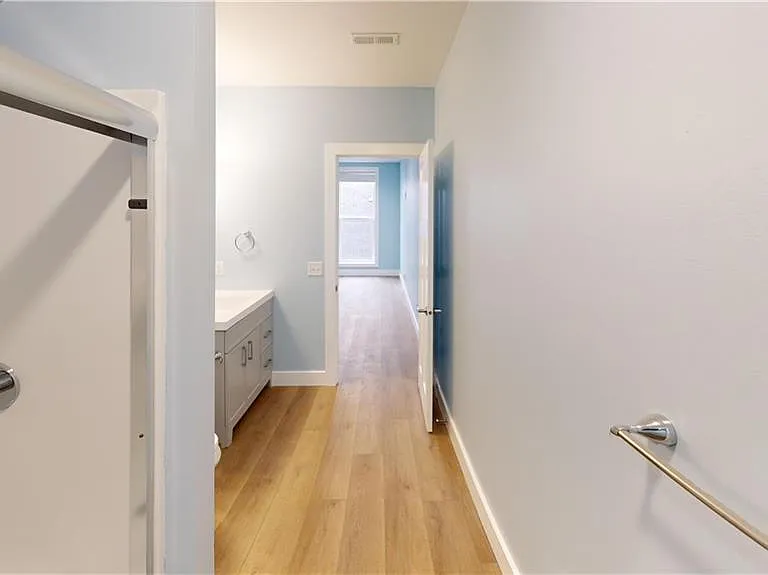 112 N Merchant St #202 — Photo 8