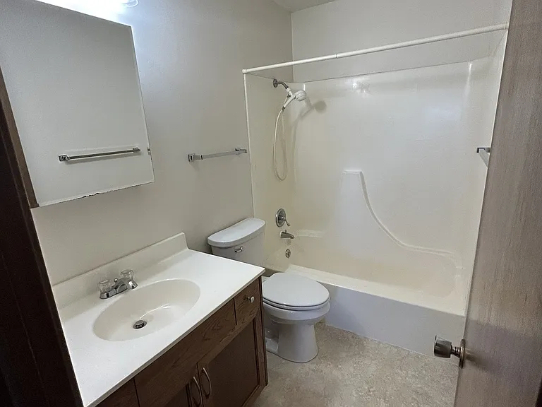 1026 Hancock Dr #11 — Photo 5