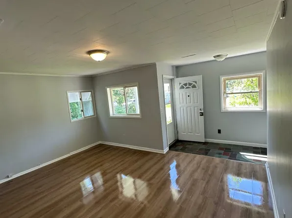 211 Moore Ave, Syracuse, NY 13210
