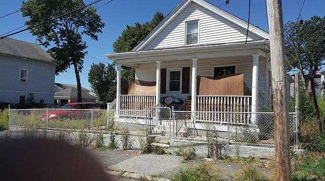 2nd image of 78 Hall St