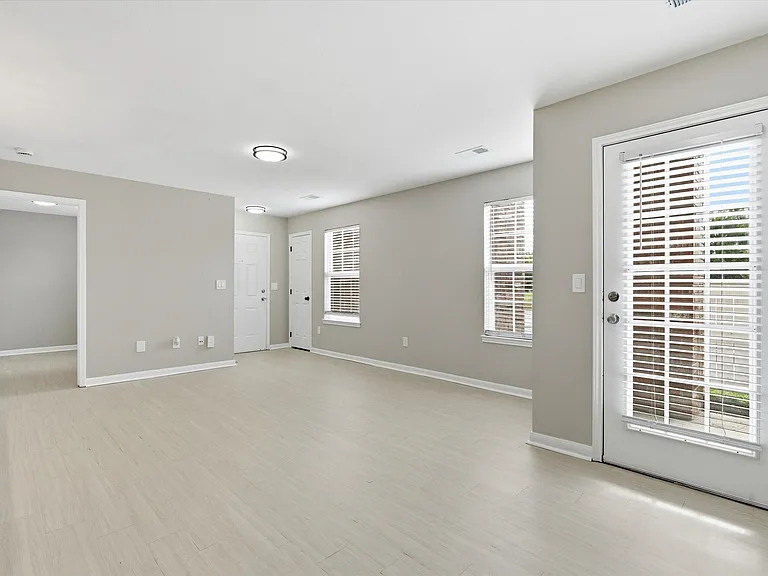 Villa Estates at Lenexa — Photo 7