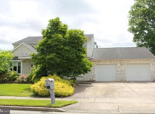 100 Meadowview Cir, Marlton, NJ 08053