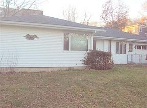 2nd image of 230 Kenoza Ave